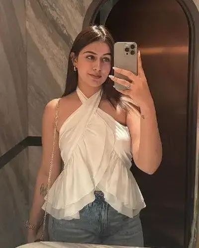 Call Girl Mahalaxmi